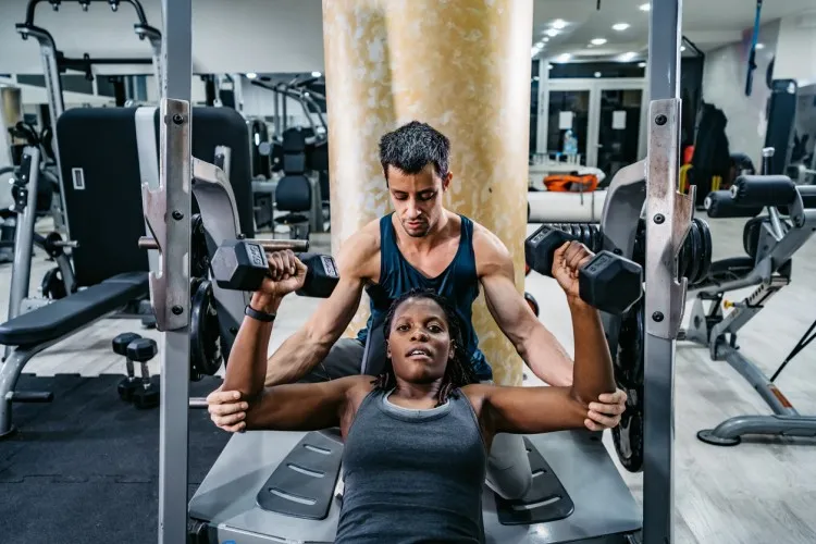 What Does A Fitness Trainer Do Fitness Cafe 360 what-does-a-fitness-trainer-do-fitness-cafe-360